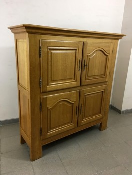 Бельевой шкаф