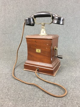 Telefon (24x35x15)