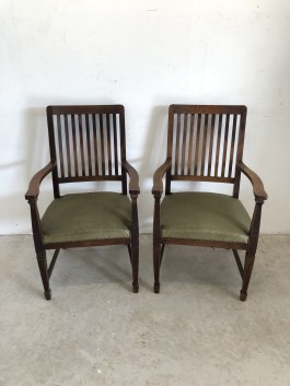 Tugitoolid (62x107x62, 2 tk)
