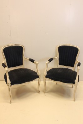 Tugitoolid(57x87x52, 2 tk)