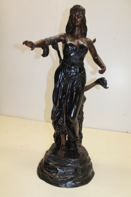Skulptuur (54x100x33)
