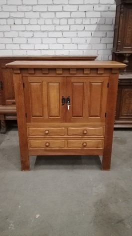 Baarikapp (123x131x48)