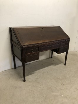 Sekretär (125x98x62)
