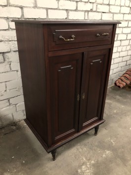 Kaappi (70x113x50)